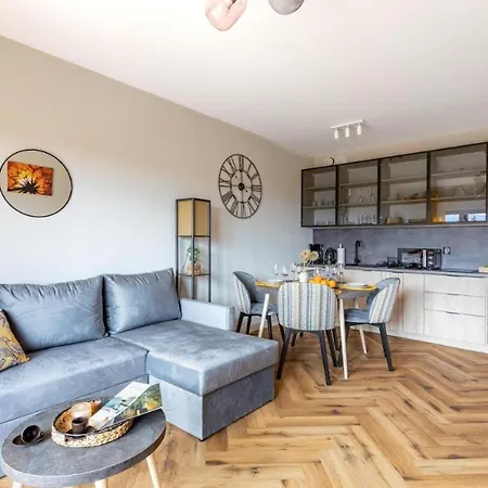 C2 Z Basenem, Sauna, Jacuzzi - 5d Apartment